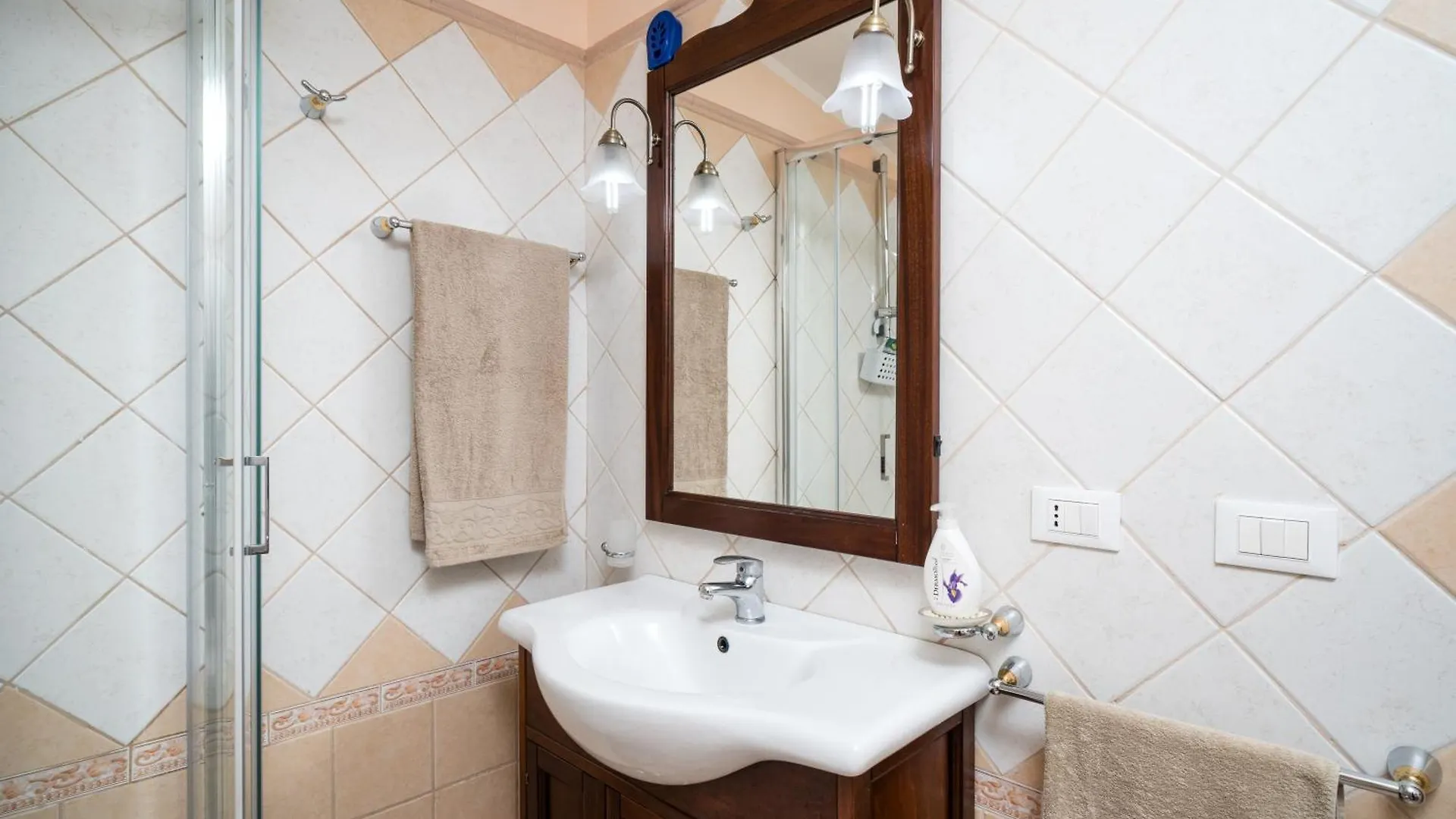 Tatil Evi Villa Lussu Orosei