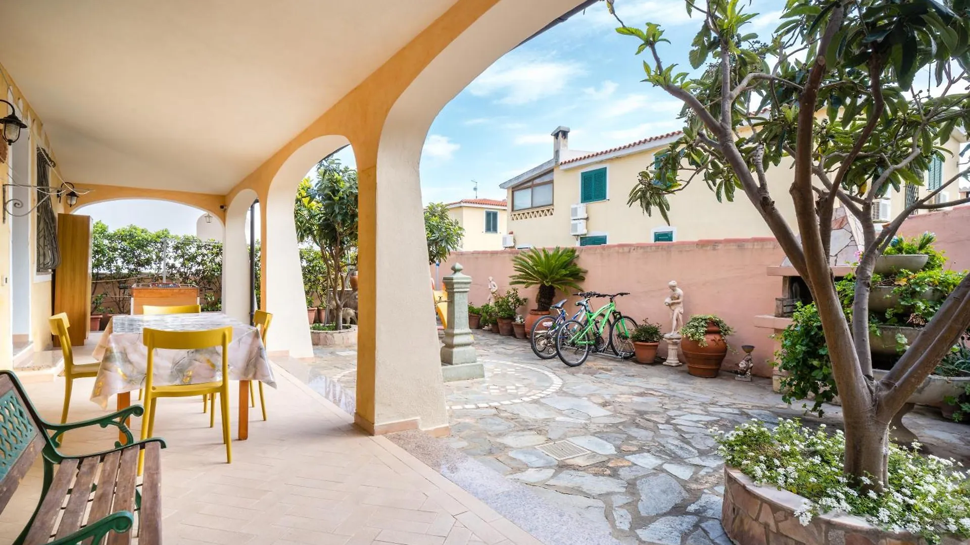 Tatil Evi Villa Lussu Orosei